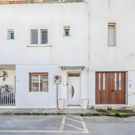 Il Comandante Prázdninový dům Torre San Giovanni Ugento
